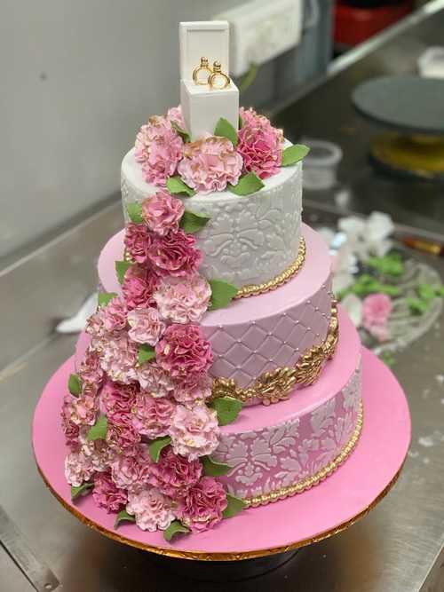 Multi-Tier-Cake-Online