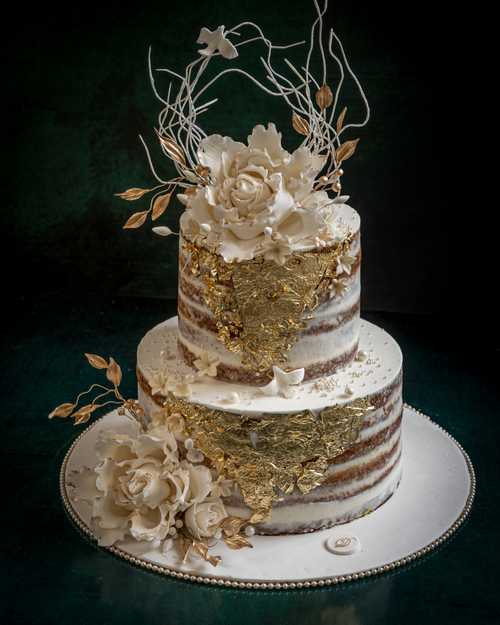 White & Gold wedding cake