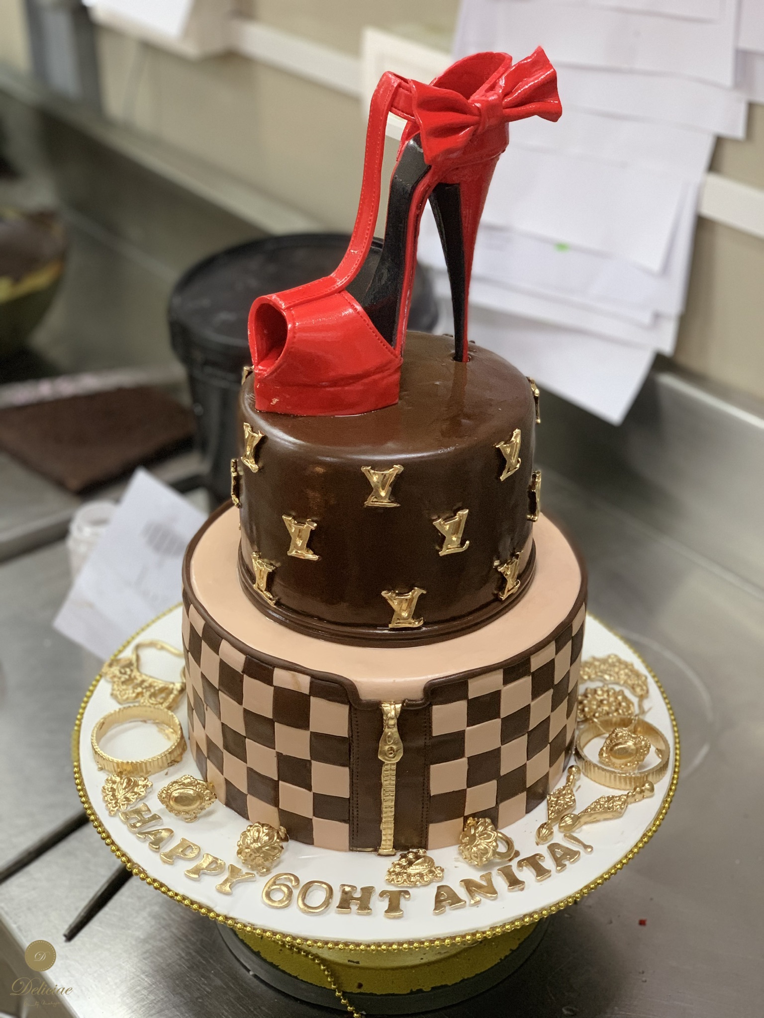 LV Cake  Fondant cake designs, Louis vuitton cake, Birthday cakes for women