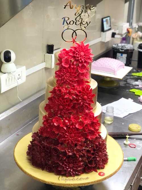 red-gold-wedding-cake