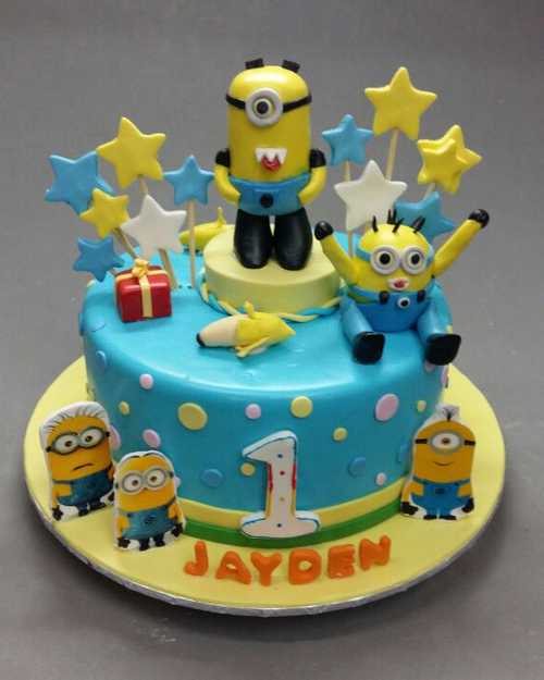 Minion-Theme-Cake