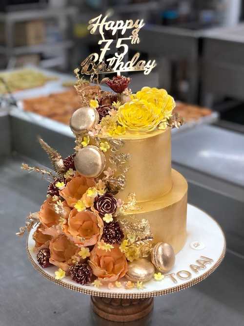 Red-And-Golden-Premium-Collection-Cakes