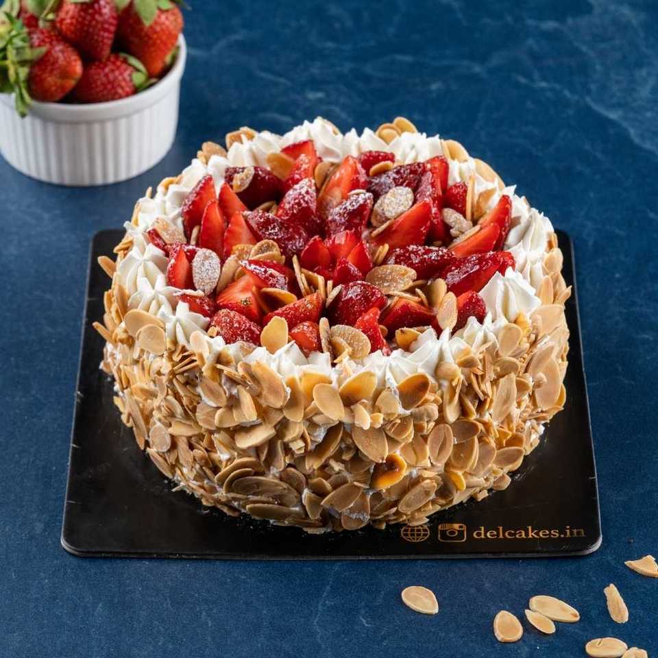 Strawberry Almond Gateau