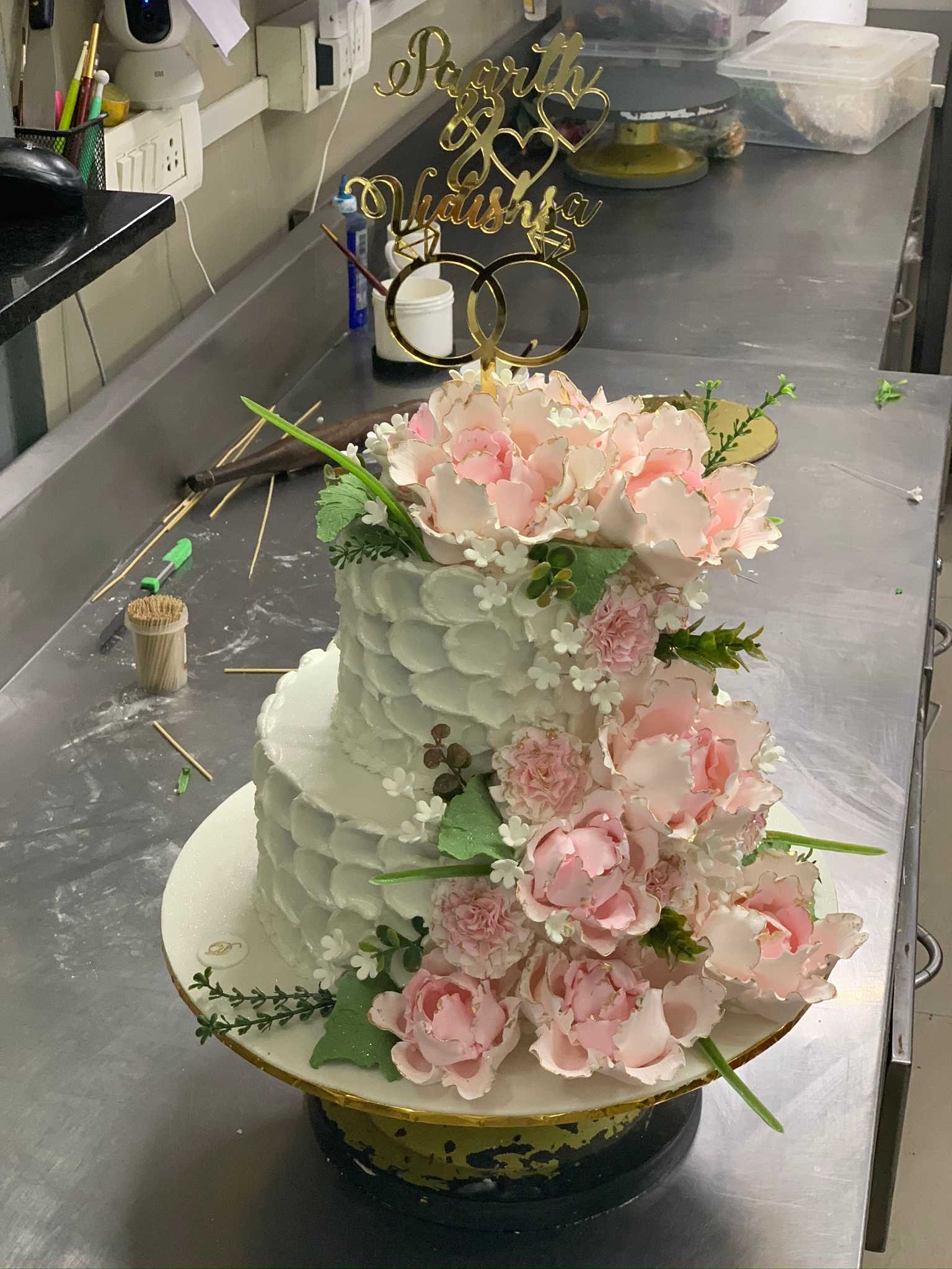 Exclusive Wedding Cake Shop In Mumbai, Best Wedding Cake Shop ...