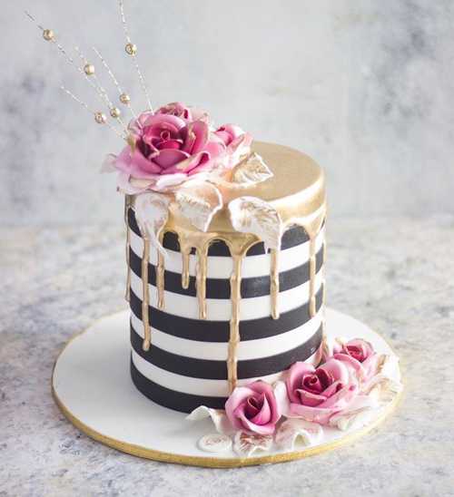 Black and White Floral Cake Design