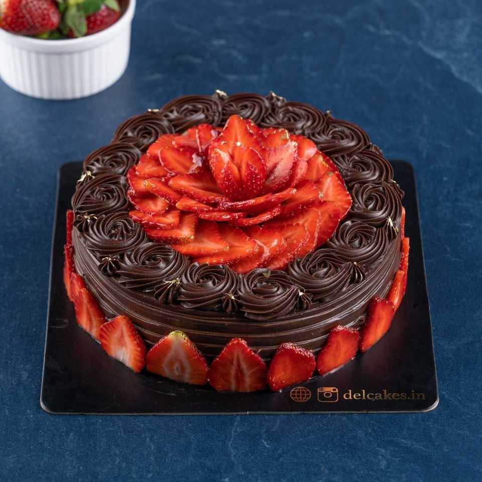 Traditional Chocolate Strawberry Gateau