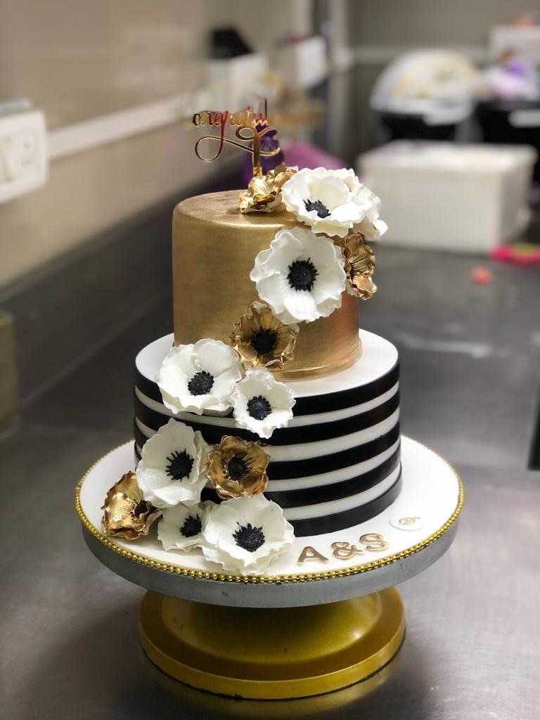 Exclusive Wedding Cake Shop In Mumbai, Best Wedding Cake Shop ...