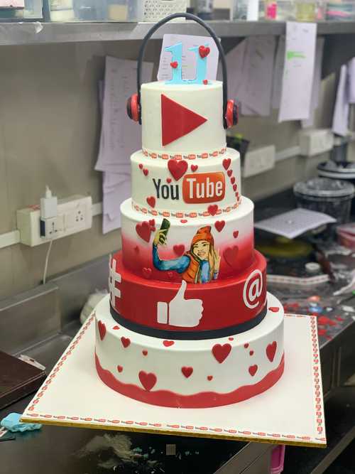 Youtube Theme Cake 3D