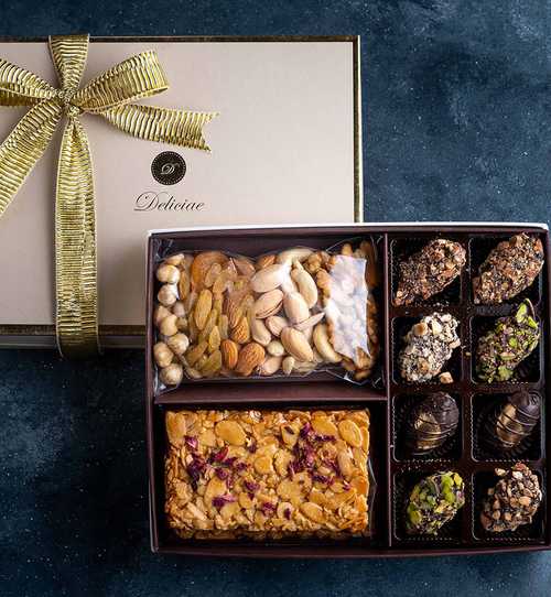 Send Fresh Cakes To Mumbai