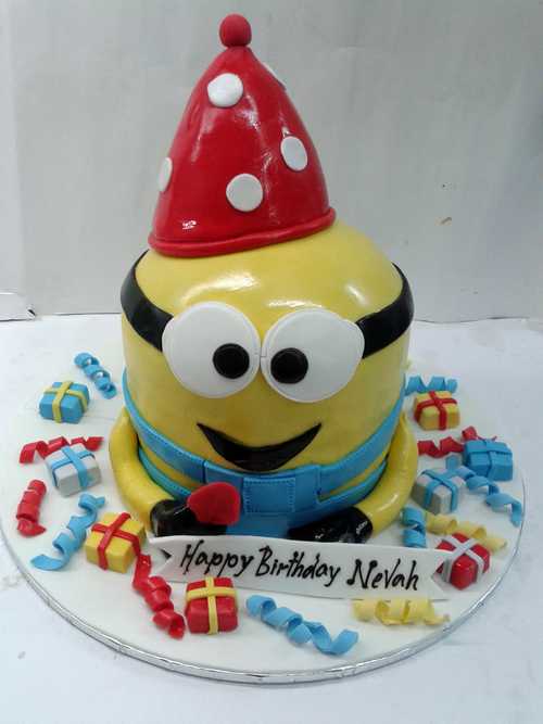 Minion Theme Birthday Cake Online