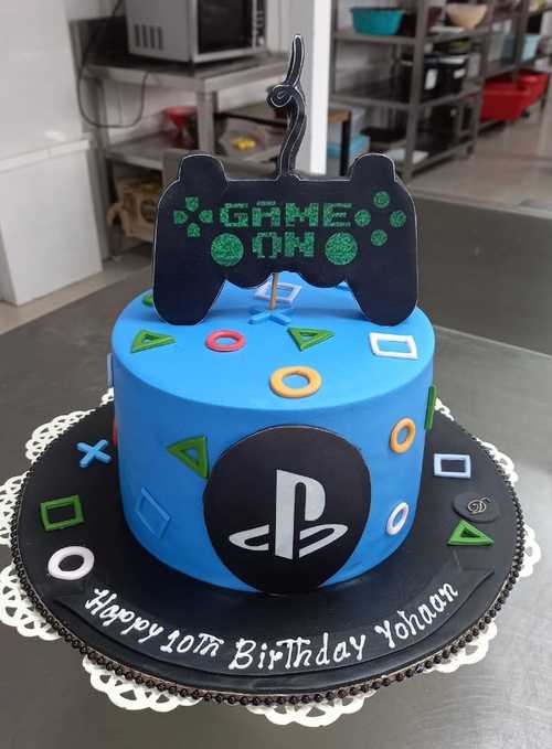 Online-Birthday-Cake-For-Boys